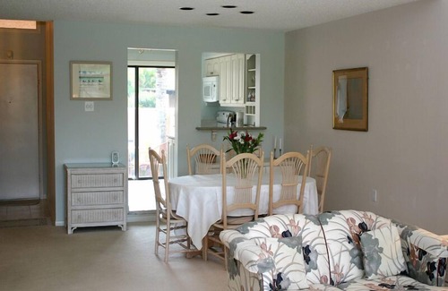 The Meadows Condo | Scenic 3 Bedroom Lakeview Rental on Golf Course