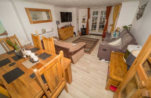 Meads Apartment | Cozy Basement Flat with Private Patio & Free Parking