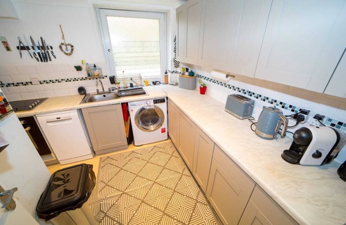 Meads Apartment | Cozy Basement Flat with Private Patio & Free Parking
