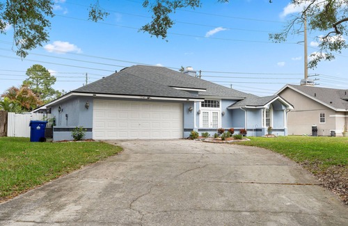 Ocoee House | Beautiful Heated Pool House Steps from Downtown Orlando