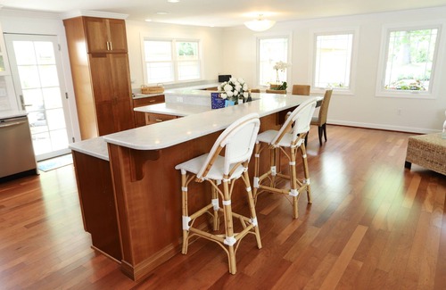 Arnold Cottage | Discover a Chic Cottage with Salt Water Heated Pool