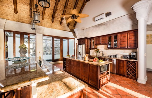 Playa Langosta House | Exclusive Beachfront Villa with Private Pool & Spa Amenities