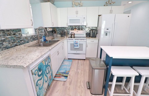 Schulte Park House | Oceanview Inlaw Suite: Top-Rated, Steps to the Beach