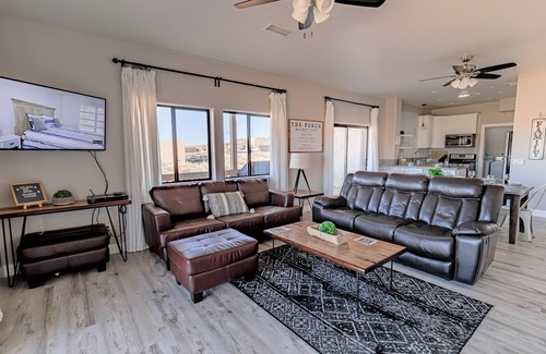 Greenehaven House | Unmatched Views of Lake Powell from Your Private Deck