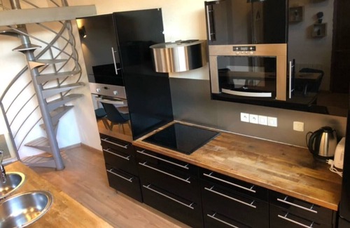 Old Lyon Apartment | Rare gem located in the beating heart of Old Lyon.