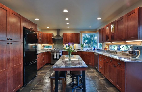 Leavenworth House | Idyllic Waterfront Retreat with Spa and Hot Tub Access