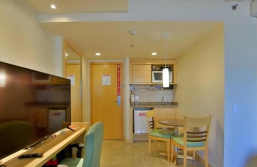 Setor Hoteleiro Norte Hotel | Elegant City Center Flat with Pool and Daily Cleaning Service