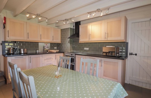 Shiel Bridge Cottage | RARSAIDH, pet friendly, character holiday cottage in Arnisdale