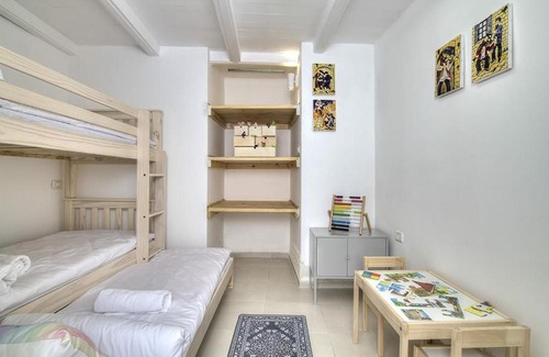 Safed Old City House | Top-Rated Family Stay at Rashbi 54: Perfect for Kids