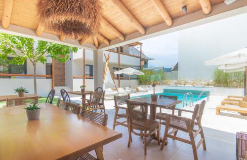 Chrisi Akti Bed & Breakfast | Relax at Rastoni: 4-Star Retreat with Ocean Views