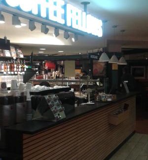 Appel Hotel | Convenient Stay at Raststätte Hollenstedt with Family Amenities