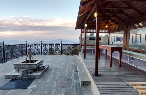 Kaul Villa | Explore Ratananjali: Family-Friendly 3BHK Mountain Villa
