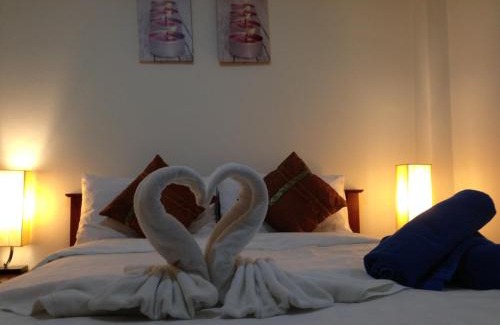 Bang Sare Apartment | Beautiful Ratchy Condo: Oceanfront Escape with Pool Access