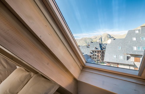 Baqueira Apartment | Discover Ratera by Totiaran: Relaxing Spa and Family Friendly