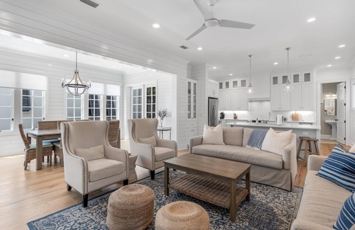 Rosemary Beach House | Unforgettable Stay in Rosemary: Carriage House with Bikes