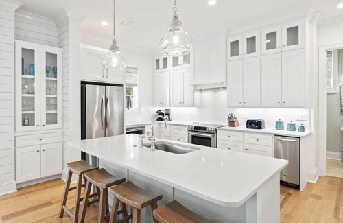 Rosemary Beach House | Unforgettable Stay in Rosemary: Carriage House with Bikes