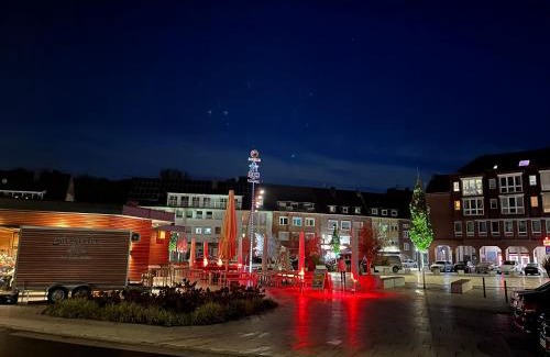 Uebach-Palenberg Apartment | Rathausplatz Residenz: Guest Rated 9.2 with Family-Friendly Dining