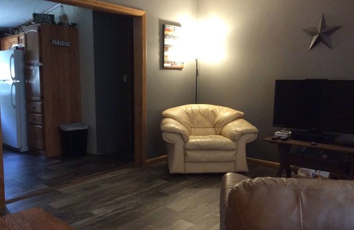 Moravia Cabin | Experience Rathbun Lake: Cozy Deer Run Rental Cabin Awaits