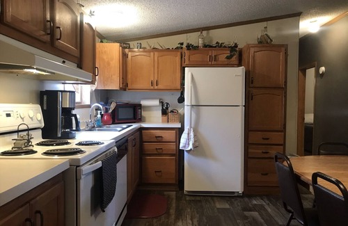 Moravia Cabin | Experience Rathbun Lake: Cozy Deer Run Rental Cabin Awaits
