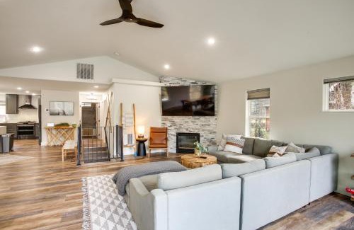 Rathdrum House | Dog-Friendly Rathdrum Lake House with Boat Dock & Ocean Views