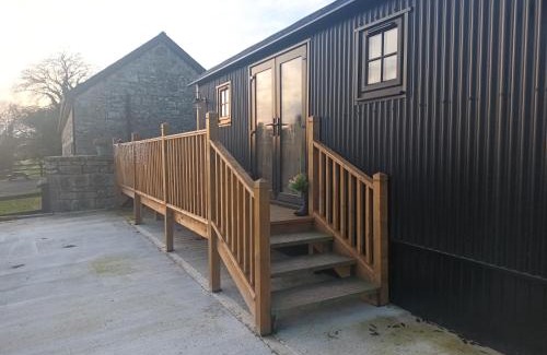 County Meath Apartment | Guest Rated 9.7: Rathgillen Cabin - Family & Pet Friendly Retreat