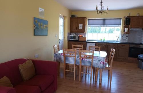 County Meath House | Pet-Friendly Rathgillen Mews with Family-Friendly Dining