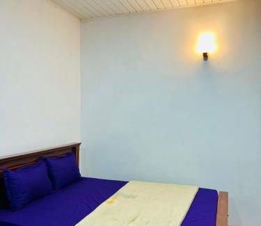 Anuradhapura Hotel | Rathnayaka Family & Holiday Home