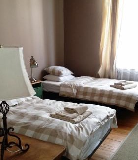 Turda House | Discover Ratiu House: Pet-Friendly Oceanfront Retreat