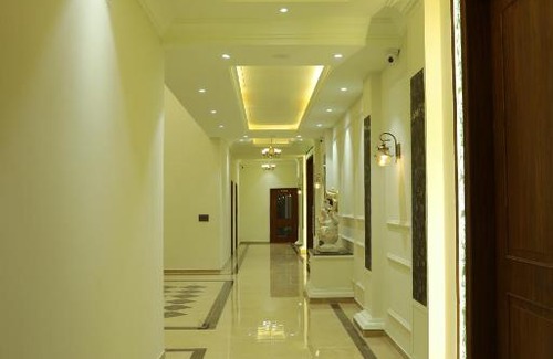 Rajkot Hotel | Discover Ratna Vilas Palace: Breakfast Included Stay