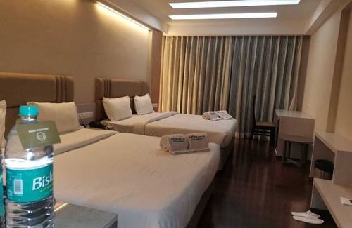 Ujjain Hotel | Enjoy Family-Friendly Stays at Ratnapriya Hotel & Resort