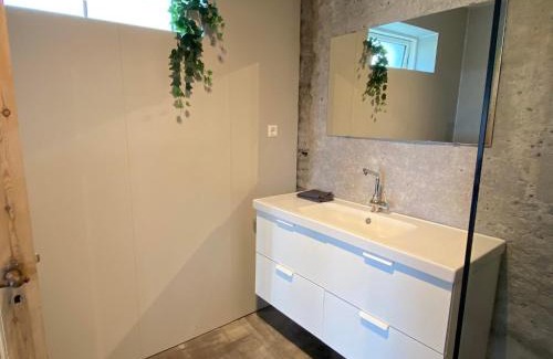Eyvindarholar Apartment | Top-Rated Stay at Rauðafell ChickenCoop - 9/10 Guest Score
