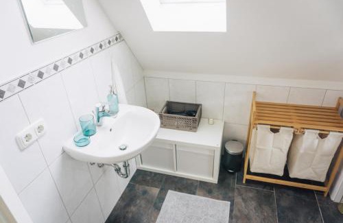 Straubing Apartment | Rooftop Retreat: Family-Friendly Comfort in the City