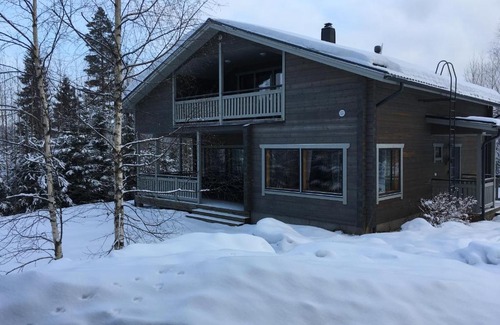 Rautjarvi House | Rautjärvi Cottage: Oceanfront Retreat with Private Beach