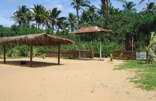 Dodanduwa Hotel | Beachside Retreat at Ravana Beach Cabanas with Breakfast