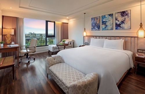 Bac Giang Hotel | Discover Ravatel Hotel Bac Giang with Pool & Spa Amenities