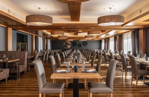 Marilleva 900 Hotel | Discover Ravelli Sporting: Oceanfront Escape with Spa