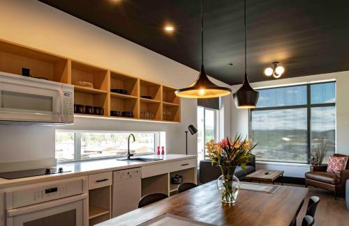 Whitehorse Hotel | Comfortable Raven Inn Whitehorse: Ideal for Families & More