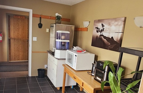 McBride Hotel | Eco-Friendly Lodge McBride: Spa, Hot Tub & Top Rating