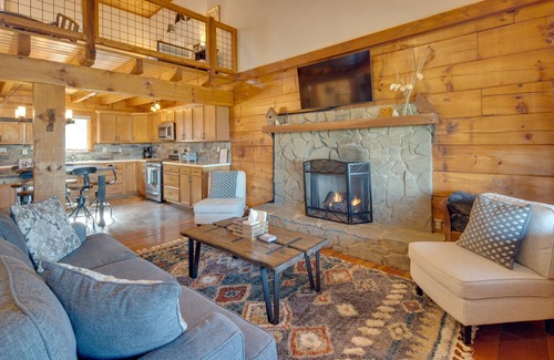 Winfield Cove Cabin | Explore Raven's Roost - Mountain Cabin with Pool & Kitchen