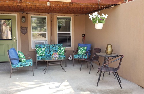 Cortez Apartment | Rated 10/10: Ravensnest Bears Den Studio with Lake View