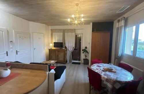 Saint Sever Apartment | Charming RavissantT2 with Ocean View and Patio Access