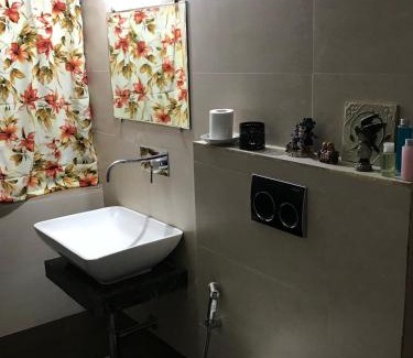 Khanapur House | Cozy Mom & Pop Homestay with Kitchen and Pet-Friendly Perks