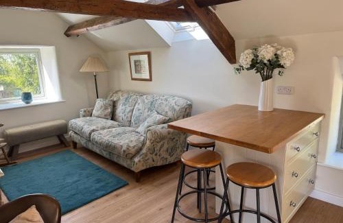 Pickering House | Rawcliffe Barn, King, 2 Guests