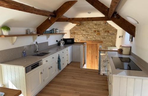 Pickering House | Rawcliffe Barn, King, 2 Guests