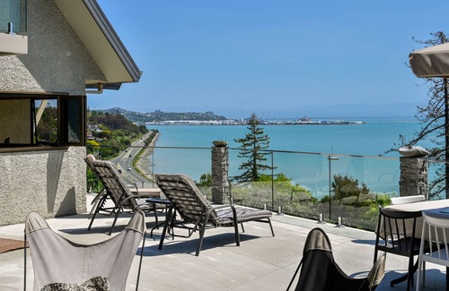 Atawhai House | Rawhitiroa - Nelson Vacation Home