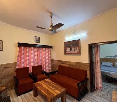 Jhalamand Bed & Breakfast | Rawla Mahendra niwas