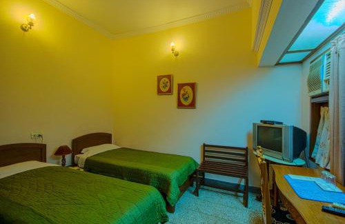 Sindhi Camp Hotel | Discover Rawla Rawatsar: 9.4 Star Rated with Great Amenities