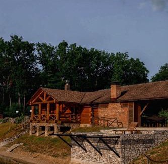 Serednye House | Relax at Ray Eco Resort - Family-Friendly Retreat Awaits