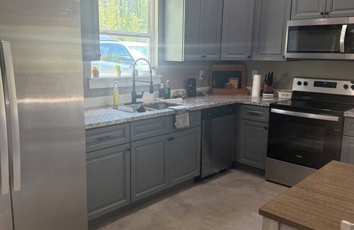 Brookeland House | Rayburn Resort Retreat ~ Sleeps 4 w/Covered Boat Parking