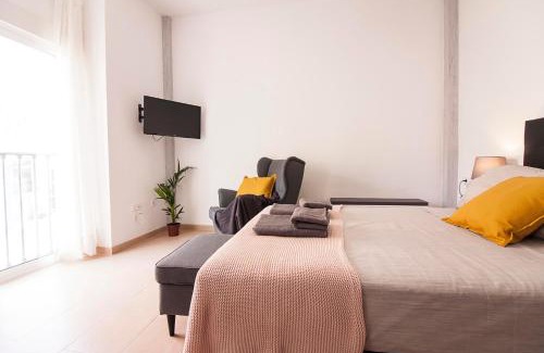 Lagunillas Apartment | Budget-Friendly Rayito by FreshApartments with Breakfast